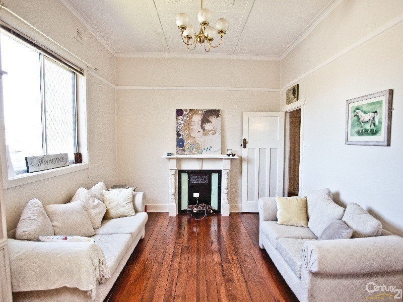 25 Nile Street, Mayfield NSW 2304