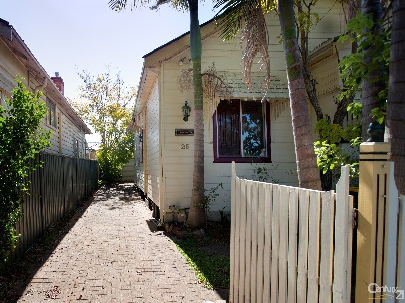 25 Nile Street, Mayfield NSW 2304