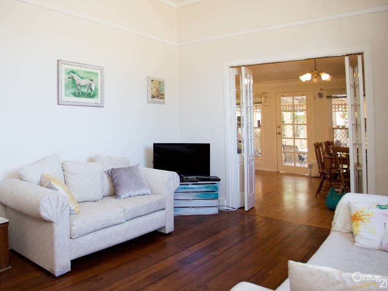 25 Nile Street, Mayfield NSW 2304