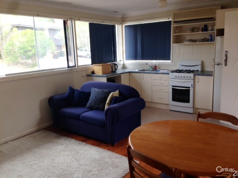 2/4 Mosbri Crescent, Cooks Hill NSW 2300