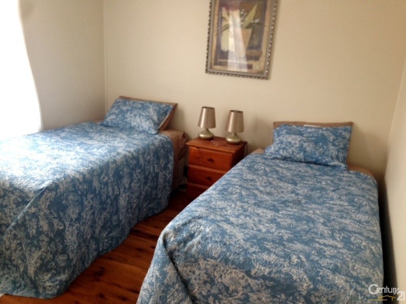 2/4 Mosbri Crescent, Cooks Hill NSW 2300