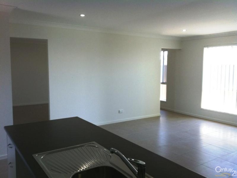 19 Radiant Avenue, Largs NSW 2320