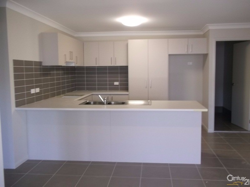 7 Spinebill Street, Cooranbong NSW 2265