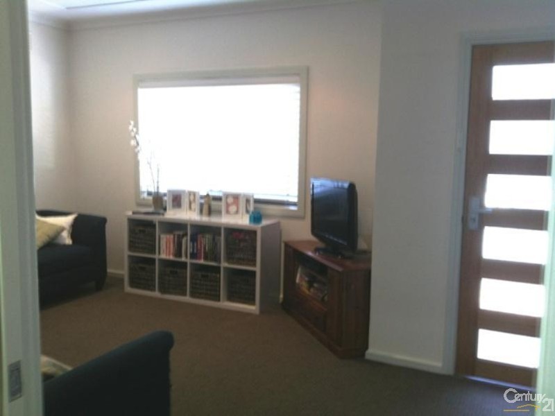 16 Regent Street, Tingira Heights NSW 2290