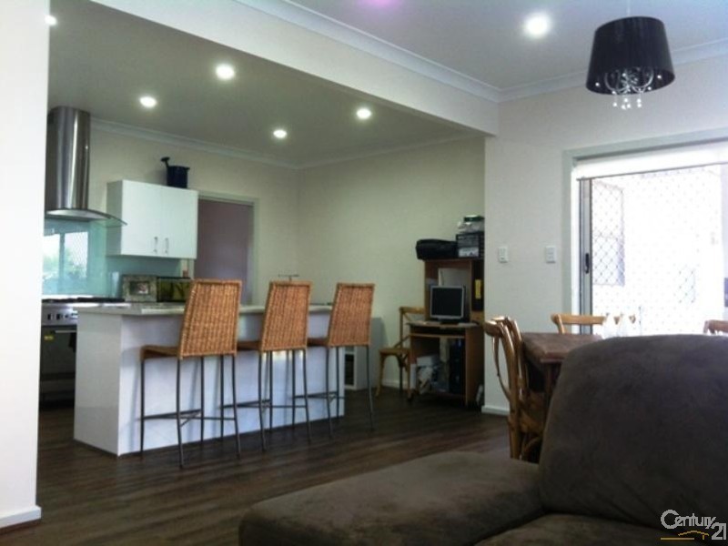 16 Regent Street, Tingira Heights NSW 2290