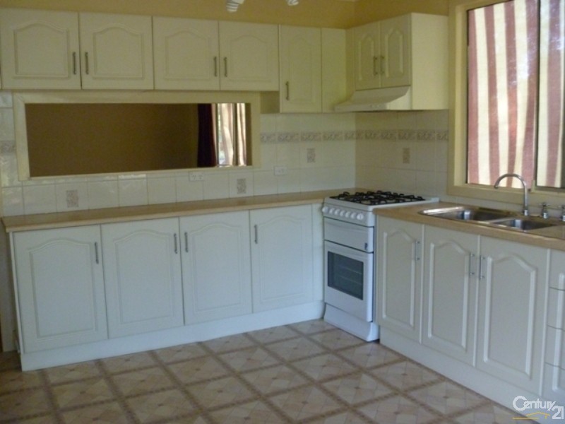 73 Fifth Street, Weston NSW 2326