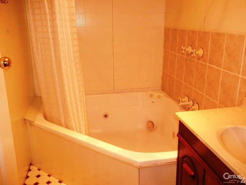 4 Witchard Place, Maryland NSW 2287