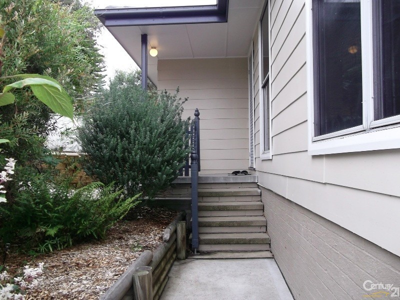 4 Witchard Place, Maryland NSW 2287