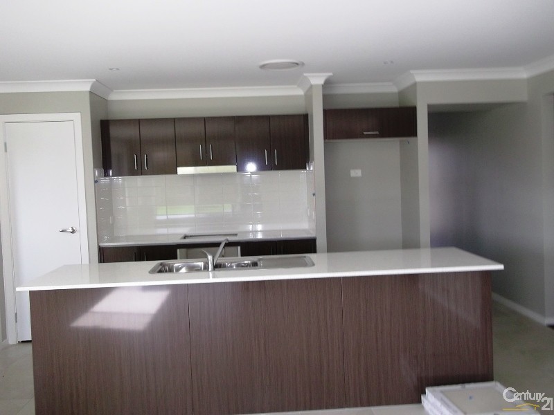 34 Warbler Avenue, Aberglasslyn NSW 2320