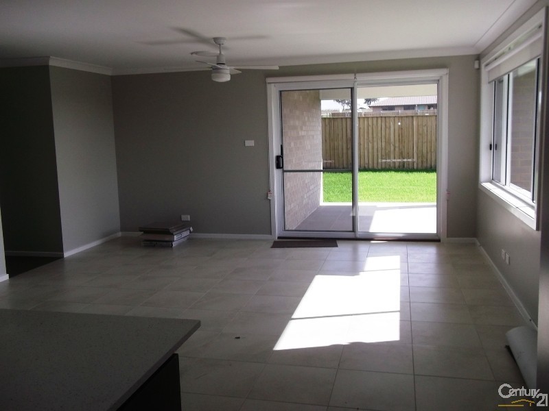 34 Warbler Avenue, Aberglasslyn NSW 2320