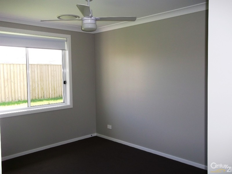 34 Warbler Avenue, Aberglasslyn NSW 2320