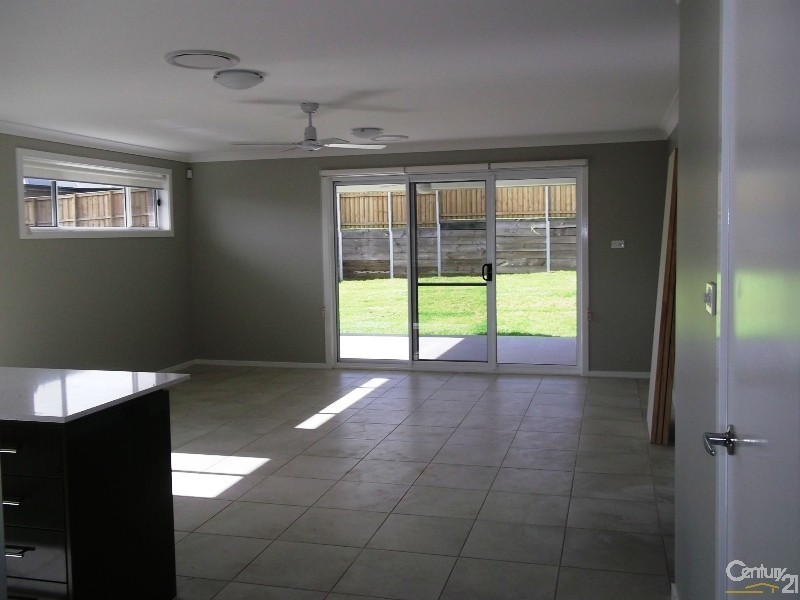 2 Bowerbird Close, Aberglasslyn NSW 2320