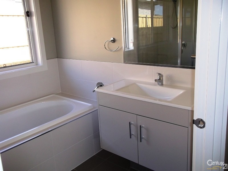 2 Bowerbird Close, Aberglasslyn NSW 2320