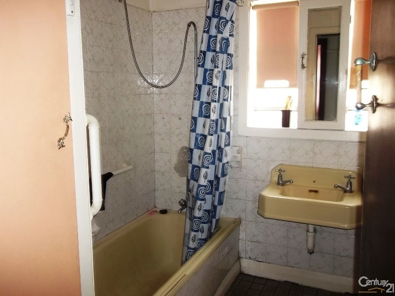 11 Hopkins Street, Merewether NSW 2291