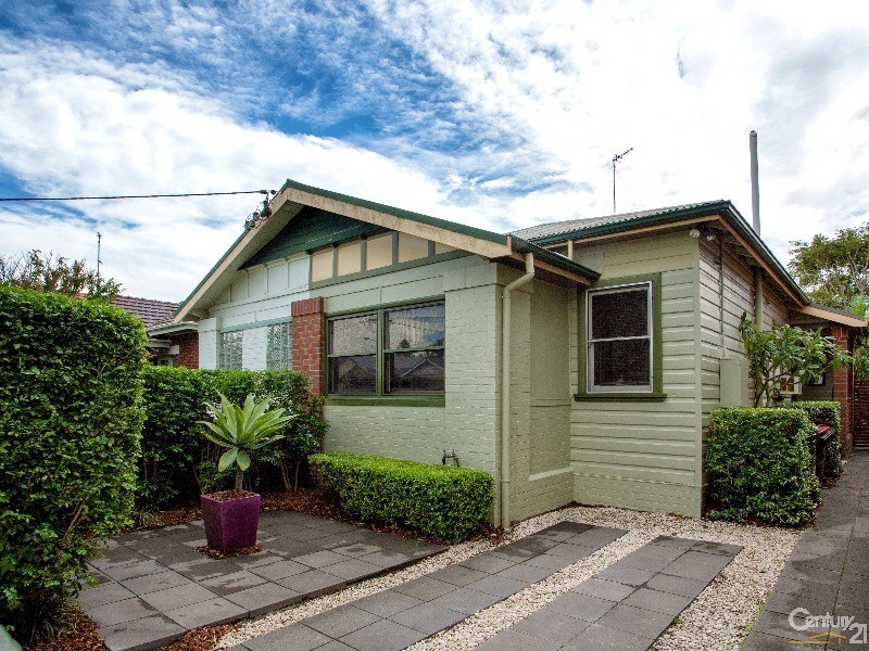 2 Everton Street, Hamilton East NSW 2303
