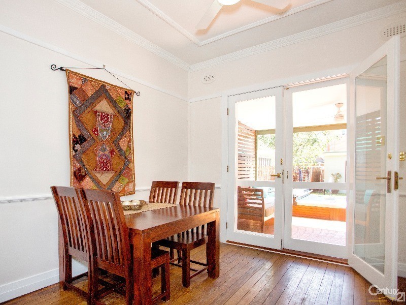 2 Everton Street, Hamilton East NSW 2303