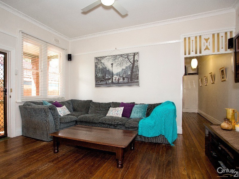 2 Everton Street, Hamilton East NSW 2303