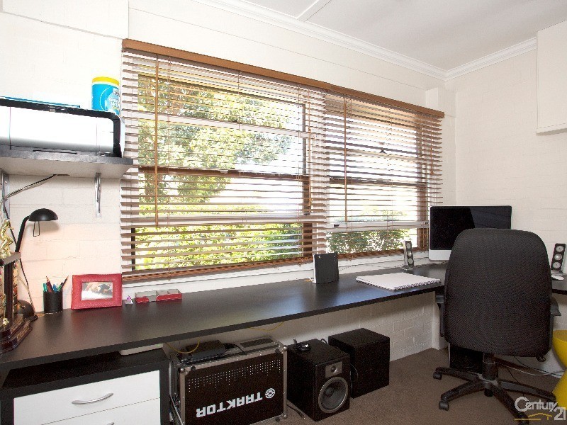 2 Everton Street, Hamilton East NSW 2303