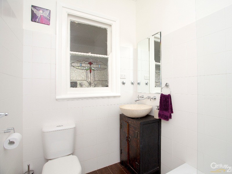 2 Everton Street, Hamilton East NSW 2303