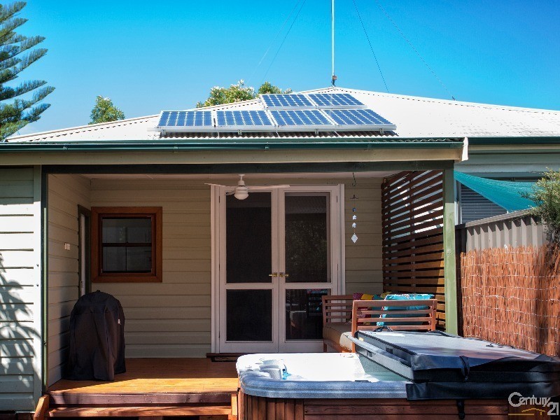 2 Everton Street, Hamilton East NSW 2303