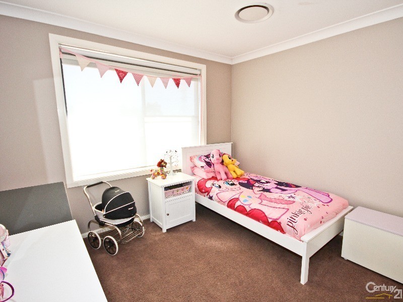 38 Ripon Way, Macquarie Hills NSW 2285