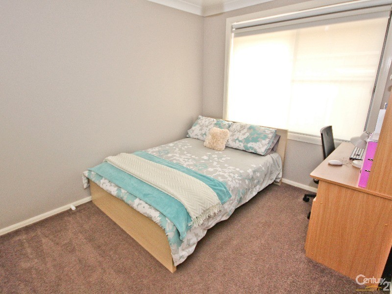 38 Ripon Way, Macquarie Hills NSW 2285