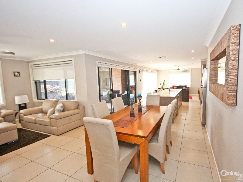 38 Ripon Way, Macquarie Hills NSW 2285