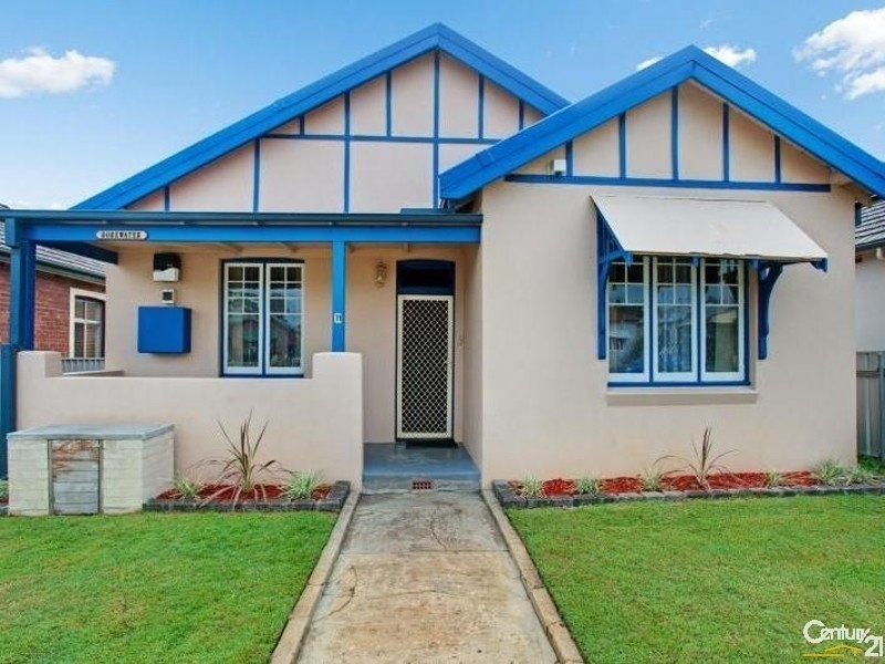 11 Ackeron Street, Mayfield NSW 2304