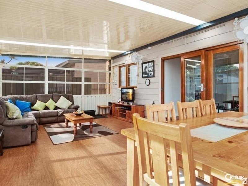 11 Ackeron Street, Mayfield NSW 2304