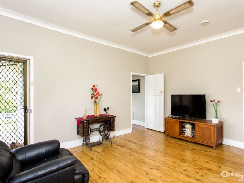 44 Crescent Road, Waratah NSW 2298