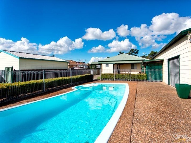 1 Laurel Avenue, Edgeworth NSW 2285