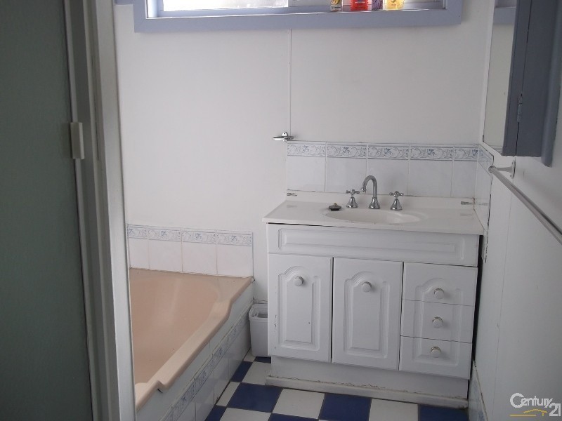 21 Hendricks Street, Cardiff NSW 2285