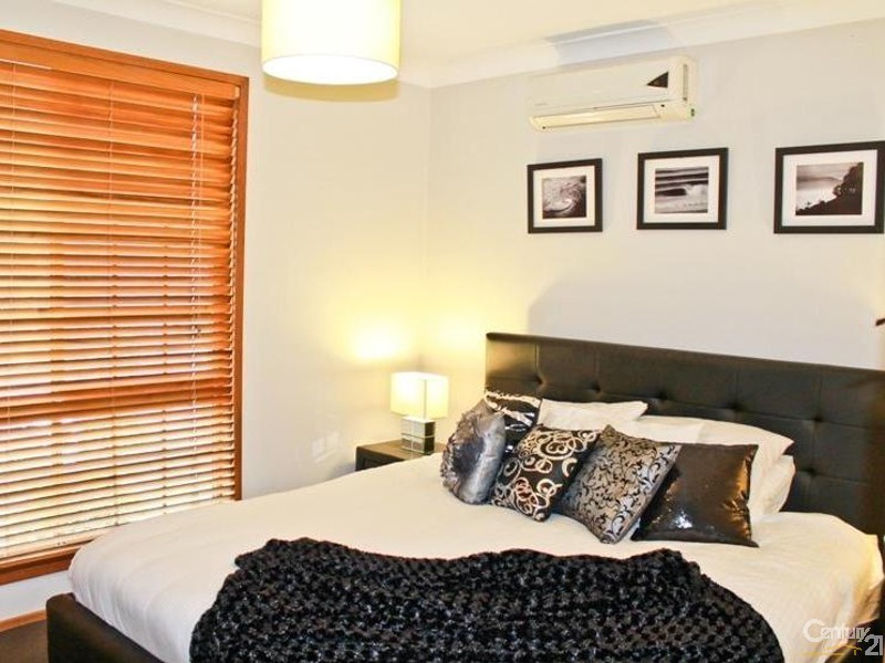 8 Craven Close, Maryland NSW 2287