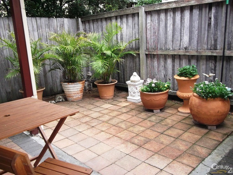 2/7 Steel Street, Hamilton NSW 2303