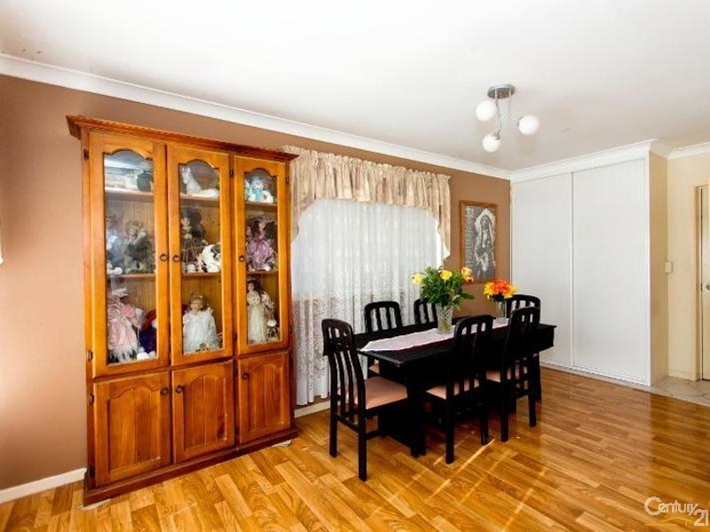 6 Woodbine Close, Woodberry NSW 2322