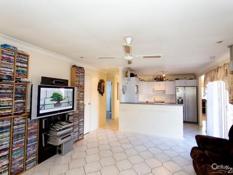 6 Woodbine Close, Woodberry NSW 2322