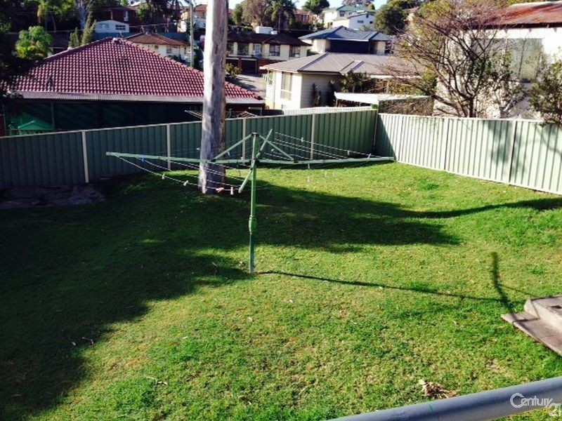 15 Berwick Street, Maryland NSW 2287