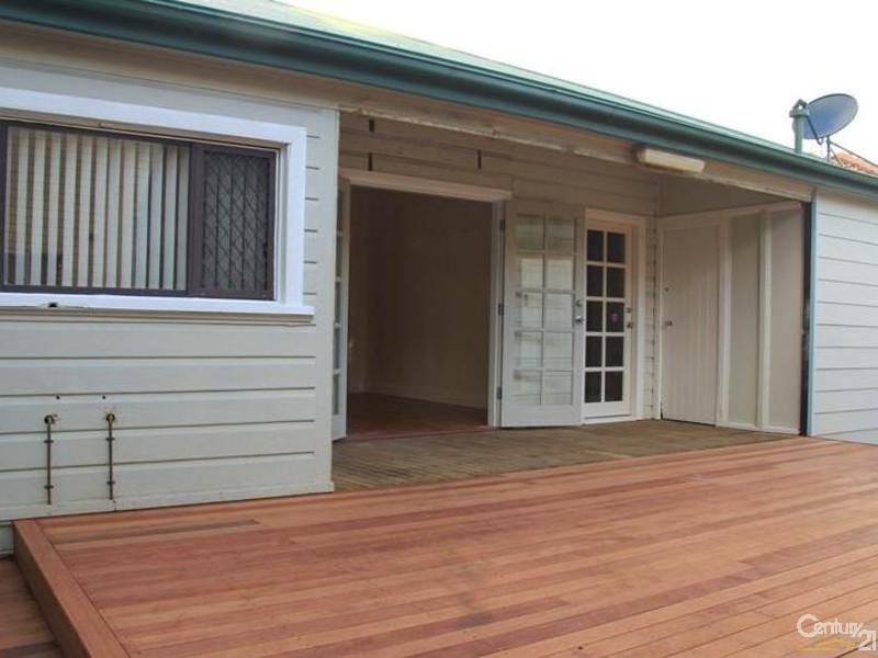 11 Edmund Street, Mayfield NSW 2304