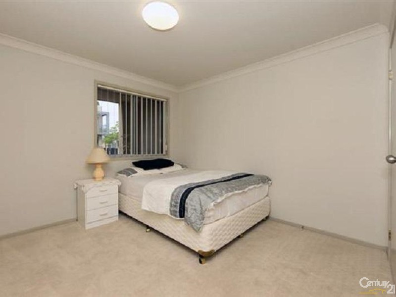 2/2 Woolshed Place, Maryville NSW 2293