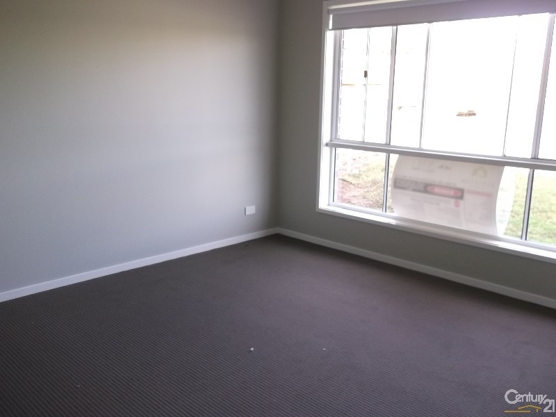 3 Glider Close, Aberglasslyn NSW 2320
