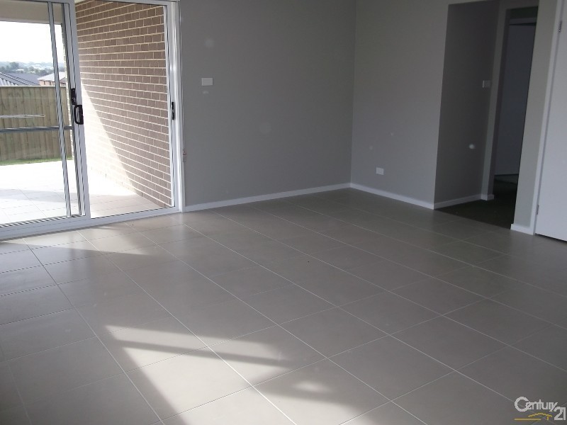 3 Glider Close, Aberglasslyn NSW 2320