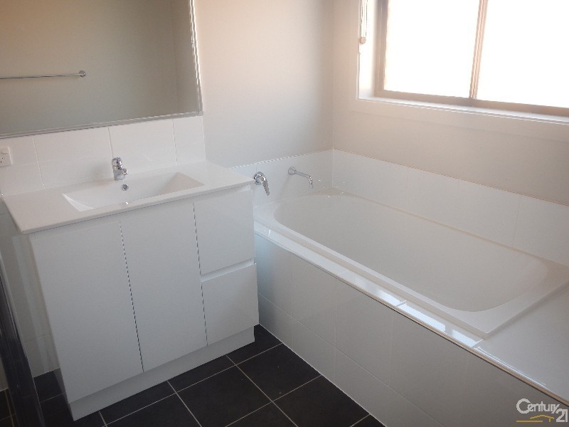 5 Babbler Way, Aberglasslyn NSW 2320