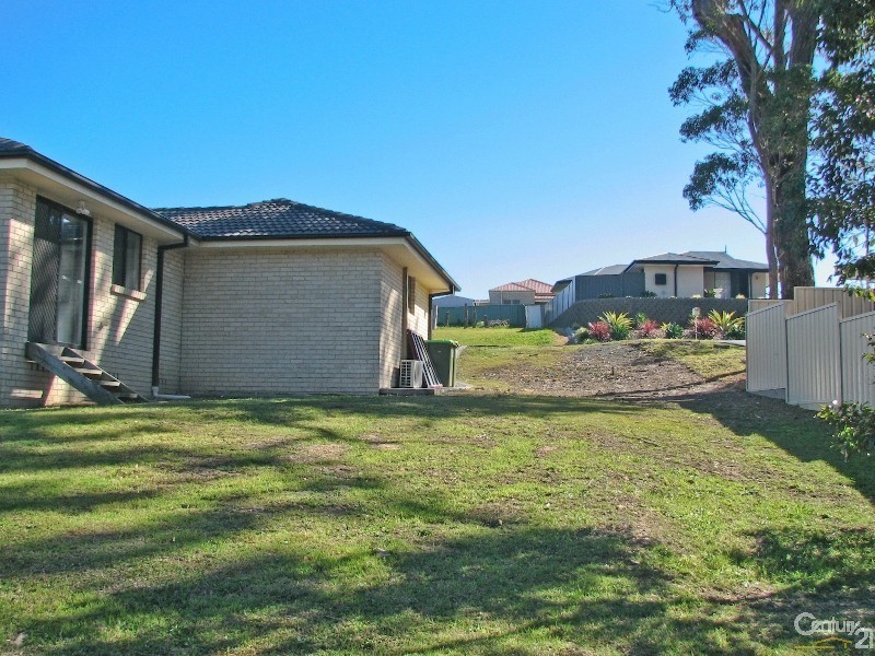 28 County Drive, Fletcher NSW 2287