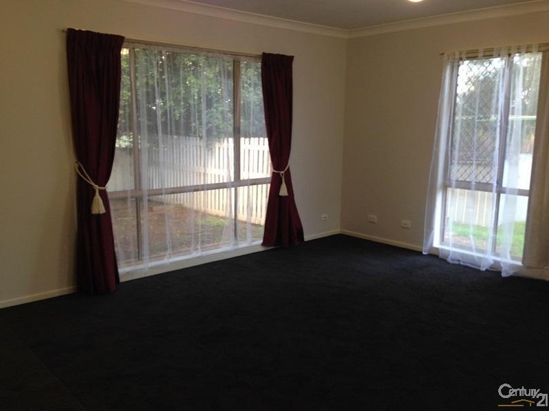 8 Hakea Parade, Medowie NSW 2318