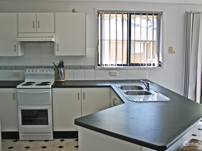 28 County Drive, Fletcher NSW 2287