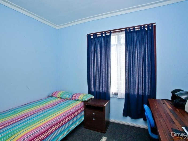 19 Karloo Street, Shortland NSW 2307