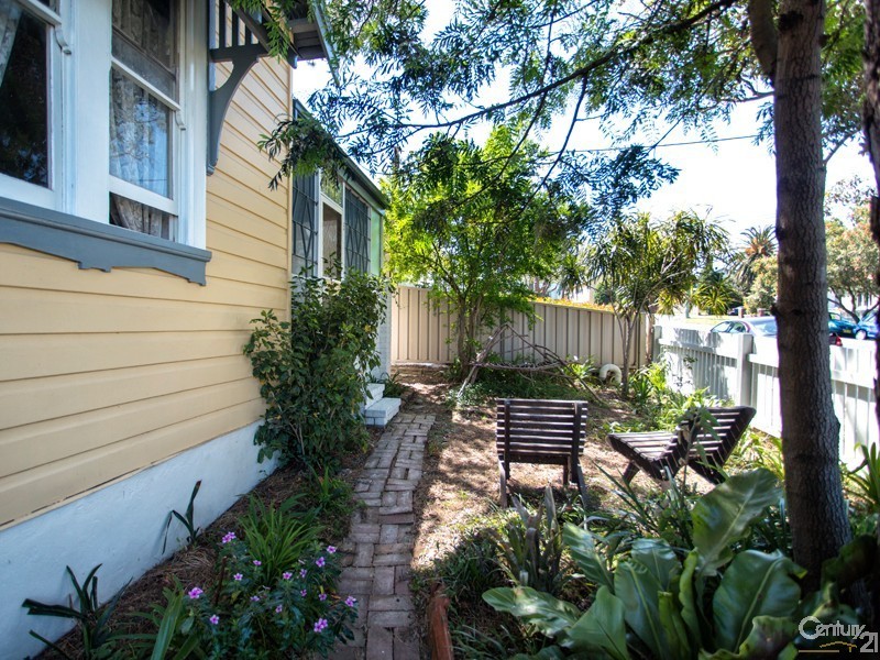 5 Edmund Street, Mayfield NSW 2304