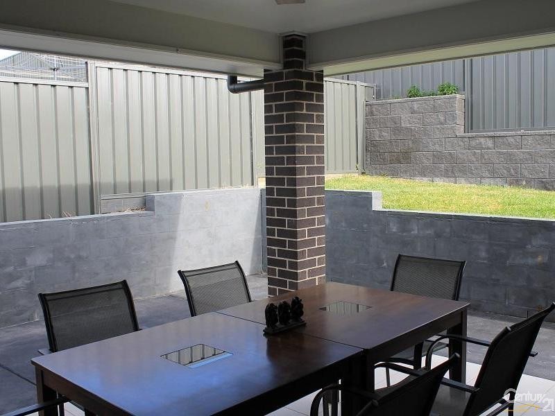 31 Ripon Way, Macquarie Hills NSW 2285