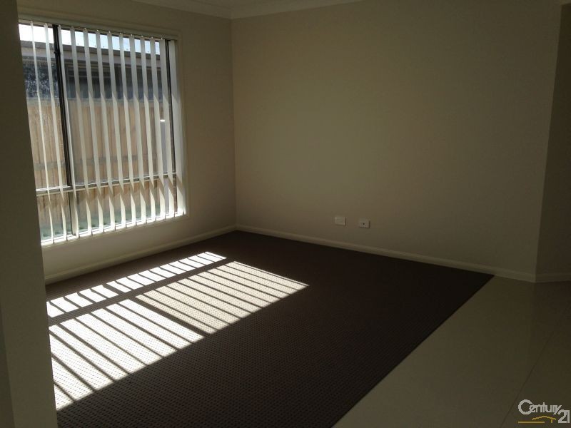 8 Kural Crescent, Fletcher NSW 2287