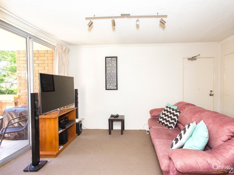 2/5 Dent Street, Merewether NSW 2291